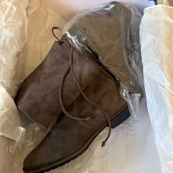 Stuart Weitzman
Lowland Over the Knee Boots - Picture 7 of 12